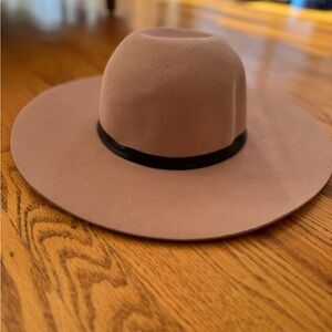 Stylish Beige Wide-Brim Hat